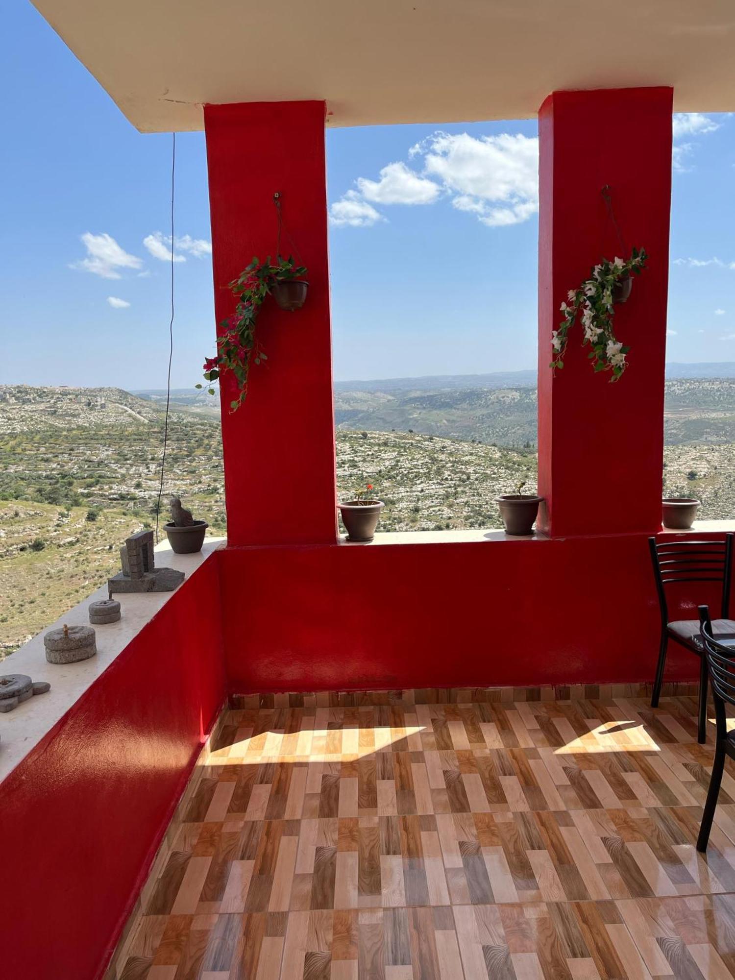 Al-Bustan House& Umm Qais Apartment Umm Qays ภายนอก รูปภาพ