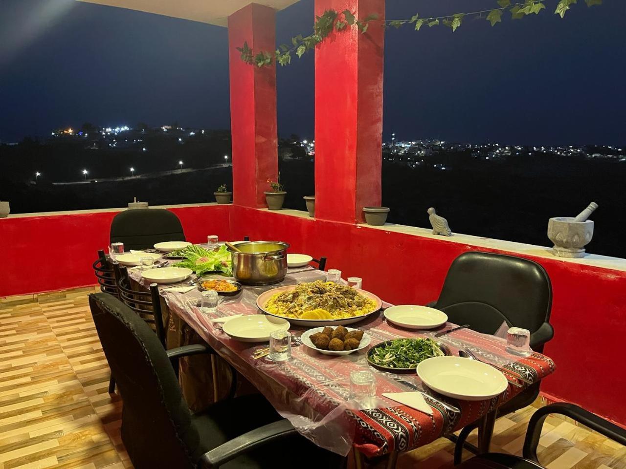 Al-Bustan House& Umm Qais Apartment Umm Qays ภายนอก รูปภาพ